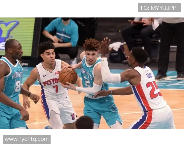 12月22日活塞对阵黄蜂精彩直播全程回顾与赛后分析 12月22日活塞对阵黄蜂精彩直播全程回顾与赛后分析