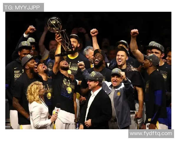 2015年NBA勇士与老鹰的巅峰对决回顾与精彩瞬间分析 2015年NBA勇士与老鹰的巅峰对决回顾与精彩瞬间分析